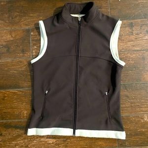 10/$10 💛 Canadian CS LIKE NEW warm zip vest